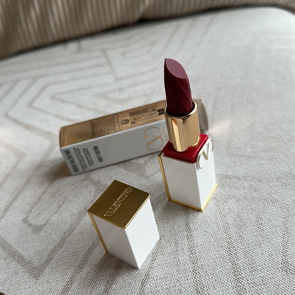 ROSSO VALENTINO EXCLUSIVE PARTY EDITION LIPSTICK undressed velvet matte 111A - Picture 13 of 16